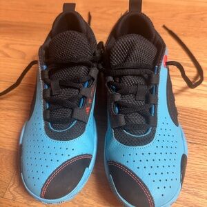 Adidas D.O.N. Issue 5 Basketball Shoes